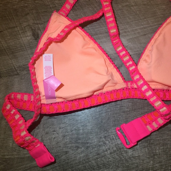 🔥MOVING SALE📦 🆕VS Crochet Bikini Set - Picture 4 of 8